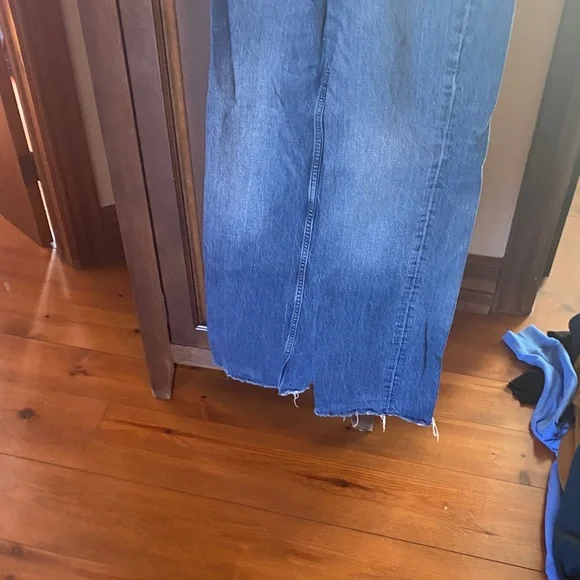 Zara High Rise Blue Jeans - Picture 2 of 3